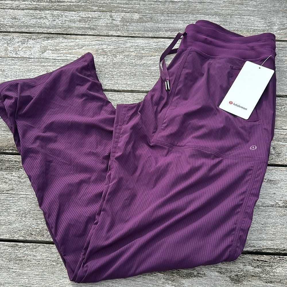 Lululemon Dance Studio Mid-Rise Pant dramatic magenta purple NWT Size 10 - Picture 1 of 6